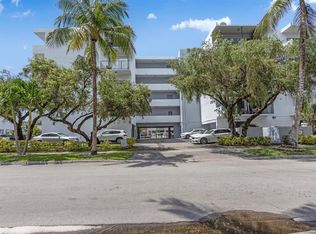 3642 NE 171st St APT 206, North Miami Beach, FL 33160