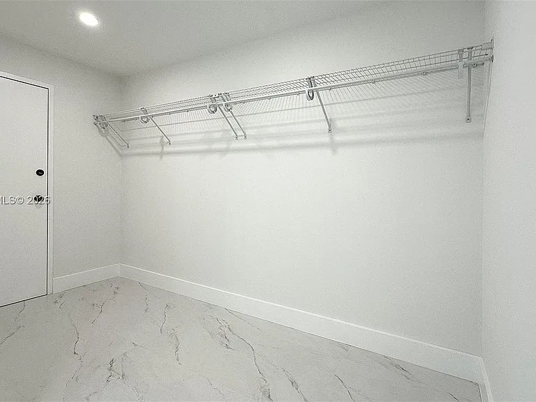 18061 Biscayne Blvd #1204 — Photo 20