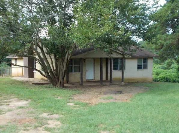 154 Lawhorn Cir, Americus, GA 31719