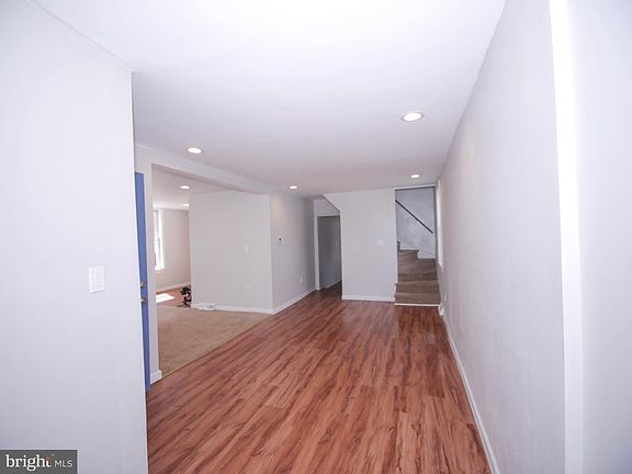 4th image of 227 N Mulberry St