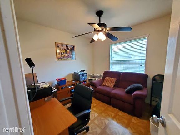 5th image of 3810 Oak Bent Dr