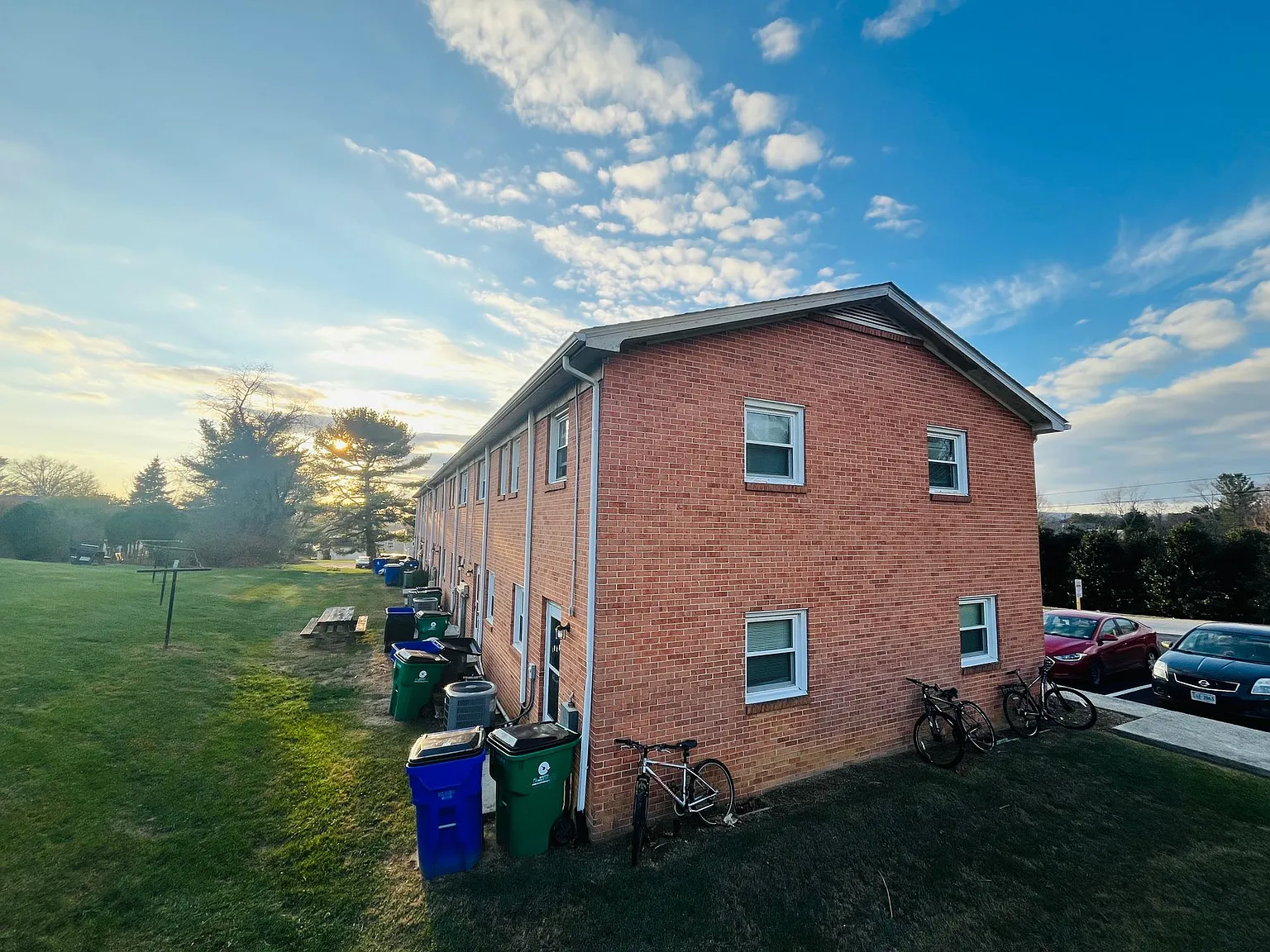 2 Bedroom, 1 Bath Apartment — Photo 4