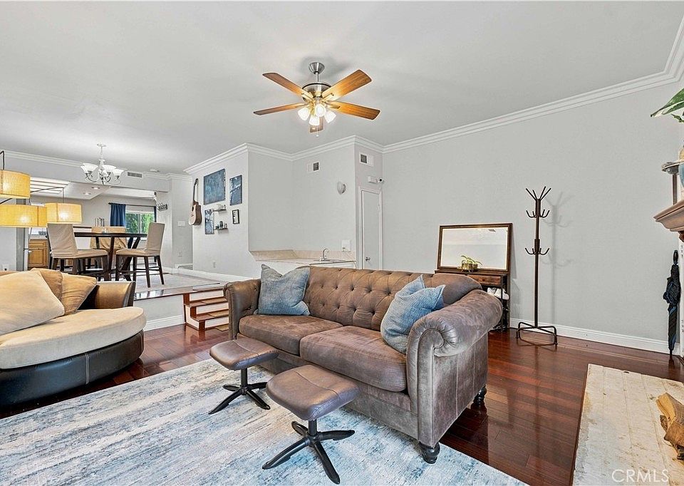 1st image of 10234 Variel Ave Unit 5