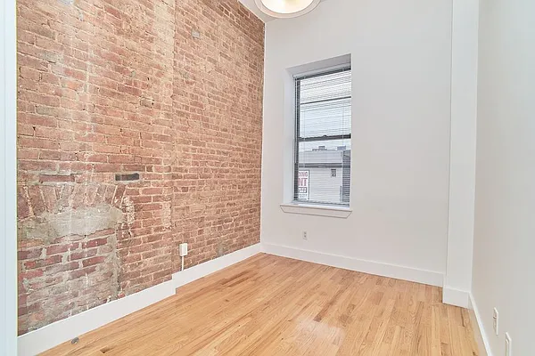 Rented by REAL New York | media 41