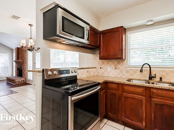 5th image of 7510 Blanco Pines Dr