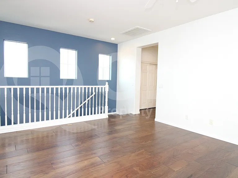 9134 S Roberts Rd — Photo 10