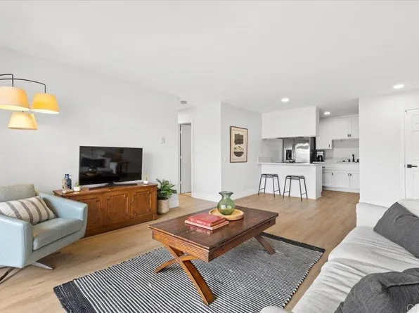 2352 Hosp Way Unit 245, Carlsbad, CA 92008