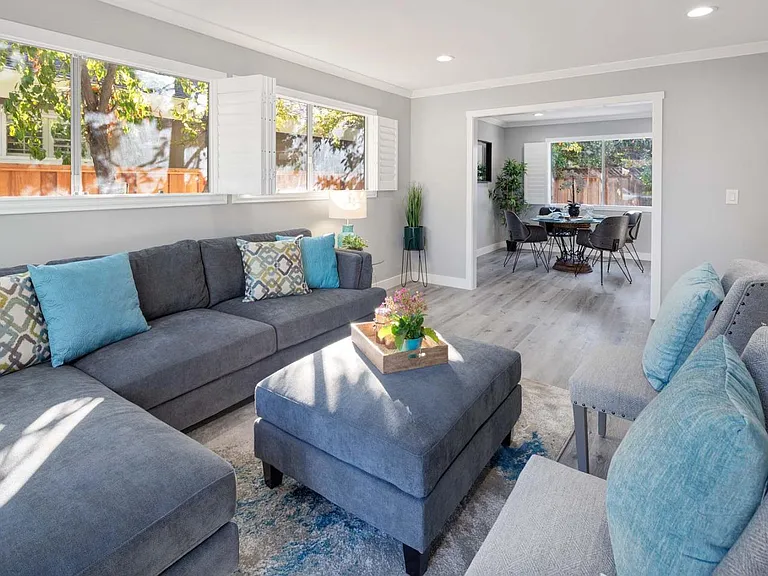 5875 Ettersberg Dr — Photo 4