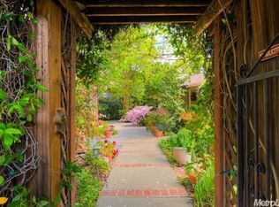 5435 Del Rio Rd, Sacramento, CA 95822