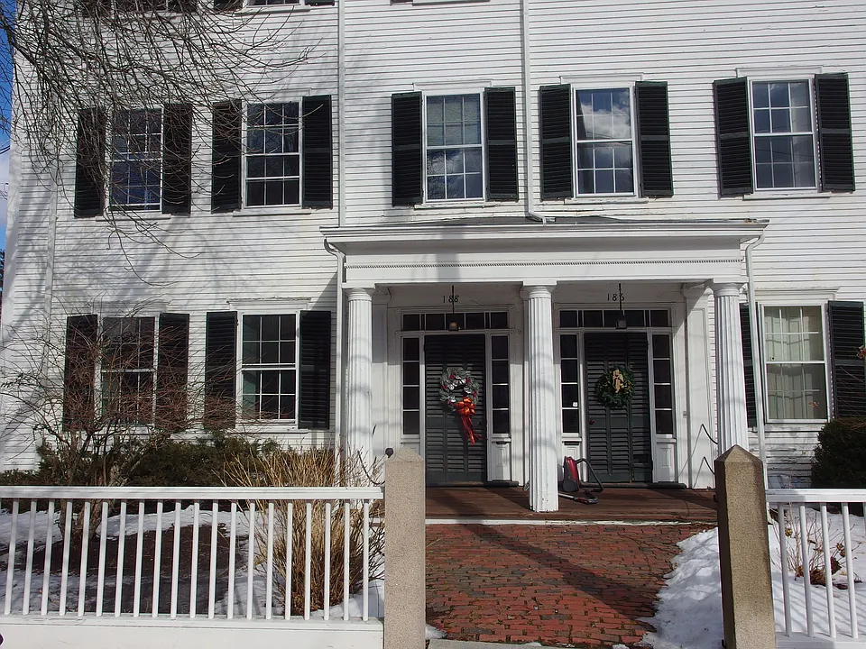 188 High St #3