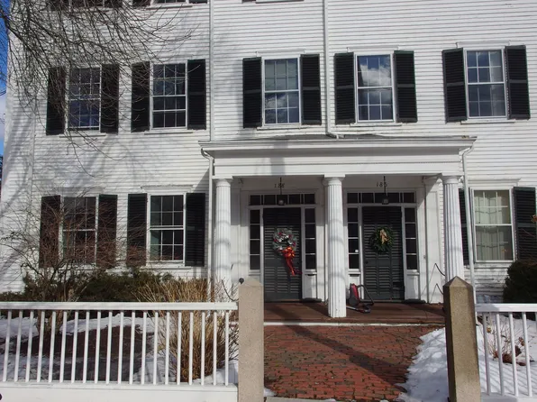 188 High St APT 3, Newburyport, MA 01950