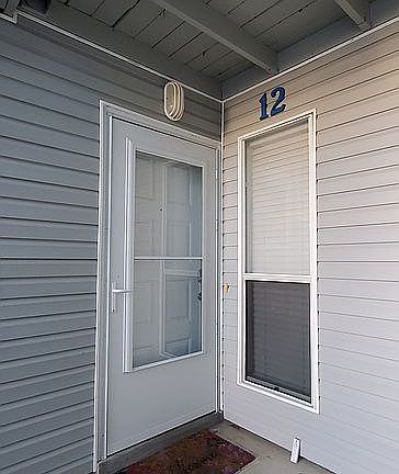 3rd image of 31 Park Cir SE Unit 12