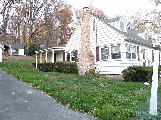 2nd image of 2756 Ironville Pike