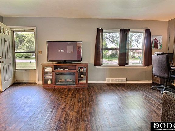 4th image of 325 Prospect Ave