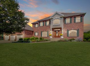 2113 Currant Ct, Bloomington, IL 61704