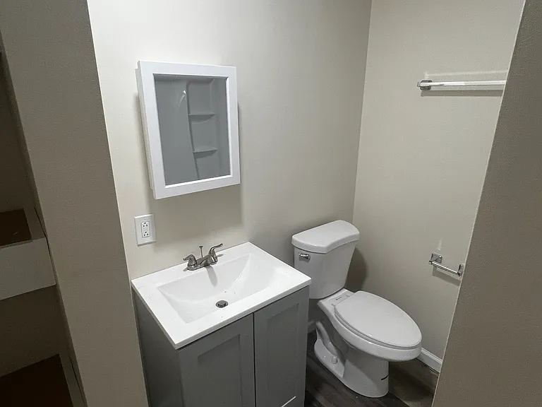 551 N Lee Ave #1 — Photo 8