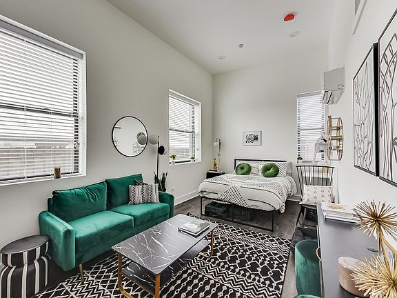 5th image of 1123 W Wilson Ave #216