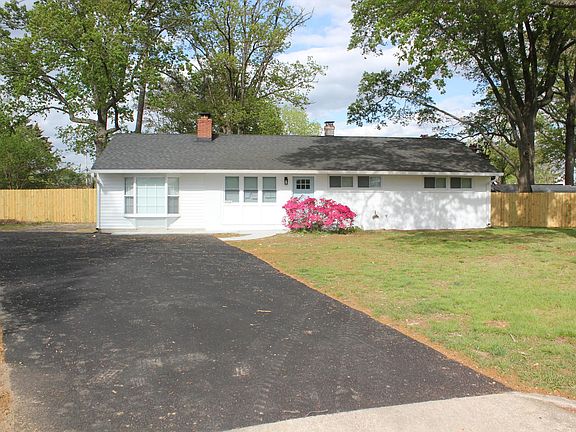 2nd image of 4608 Cottonwood Pl