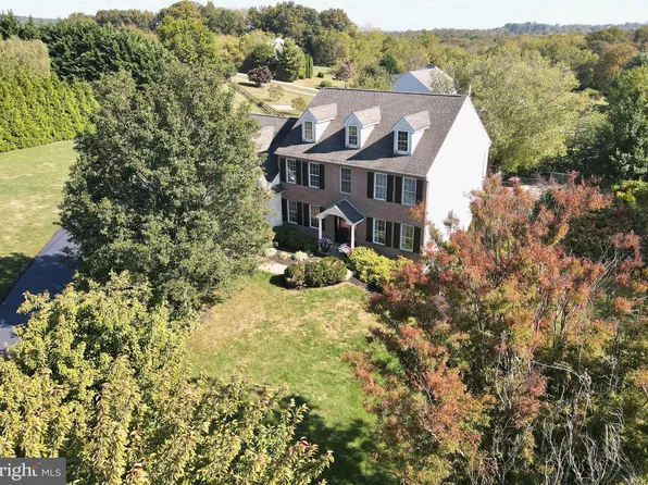 650 Dampman Rd, Honey Brook, PA 19344