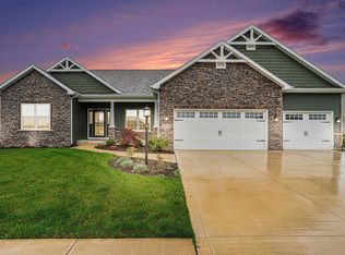 2850 Farrah Xing, Fort Wayne, IN 46818