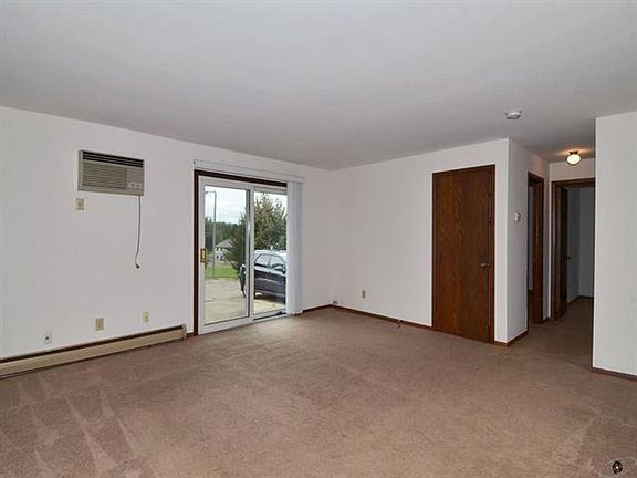 3rd image of 2721 Westview Ct APT 7