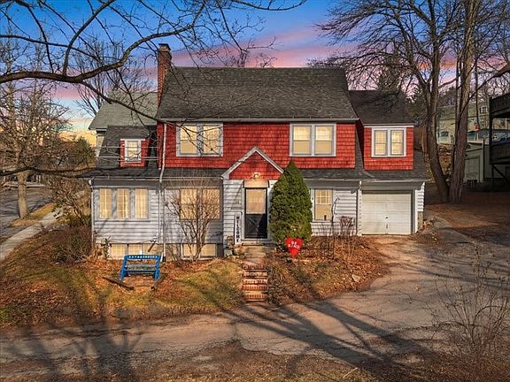 2nd image of 115 Ferris Pl