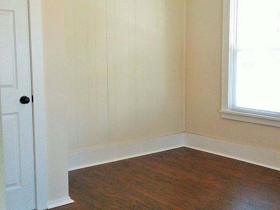 3rd image of 502 S Chapel St