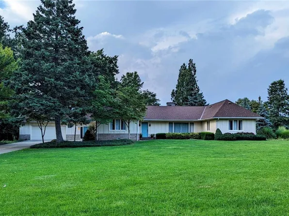 16742 Woodshire Dr, Strongsville, OH 44149