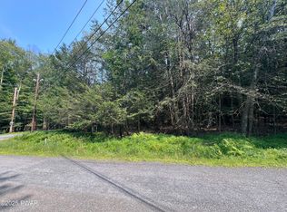 209 Cygnus Rd, Lake Ariel, PA 18436