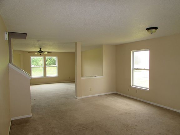 5th image of 4388 Patuxet Dr