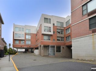 310 Cliff Ln APT 3F, Cliffside Park, NJ 07010