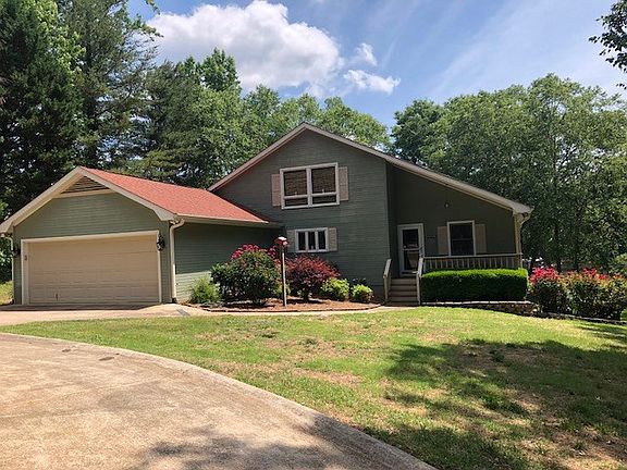 2nd image of 2276 Lake Crest Dr