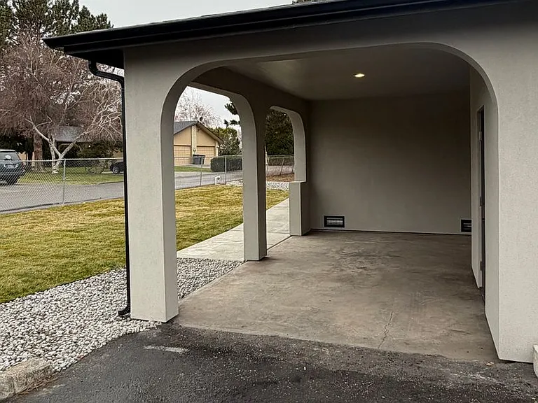 Sunrise Villas Apartments — Photo 27