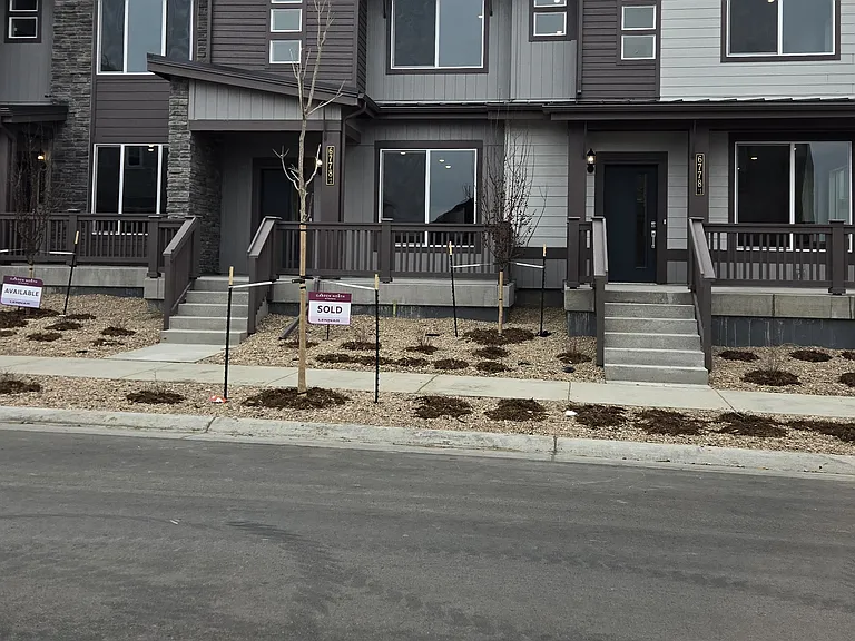 E 149th Ave — Photo 1