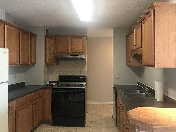 3rd image of 2211 S Highland Ave APT 3C