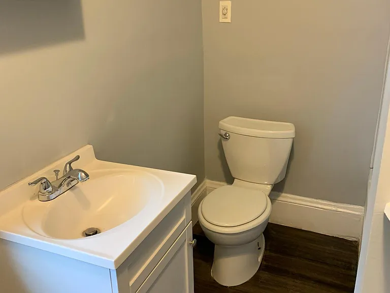 180 Williams St #2 — Photo 9