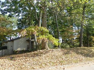 1533 N Courtney Oak Ln, Knoxville, TN 37938