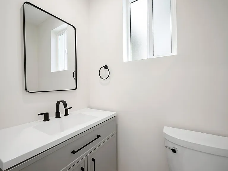 2519 Manhattan Ave — Photo 13