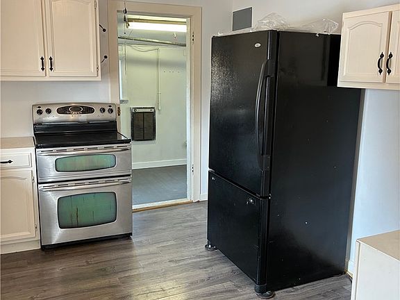 5th image of 811 6th St W