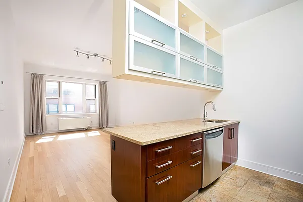 Rented by Compass | media 15