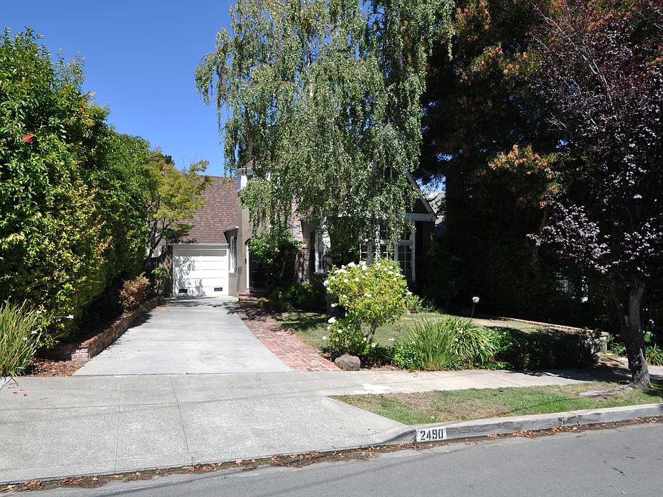 1st image of 2490 Poppy Dr