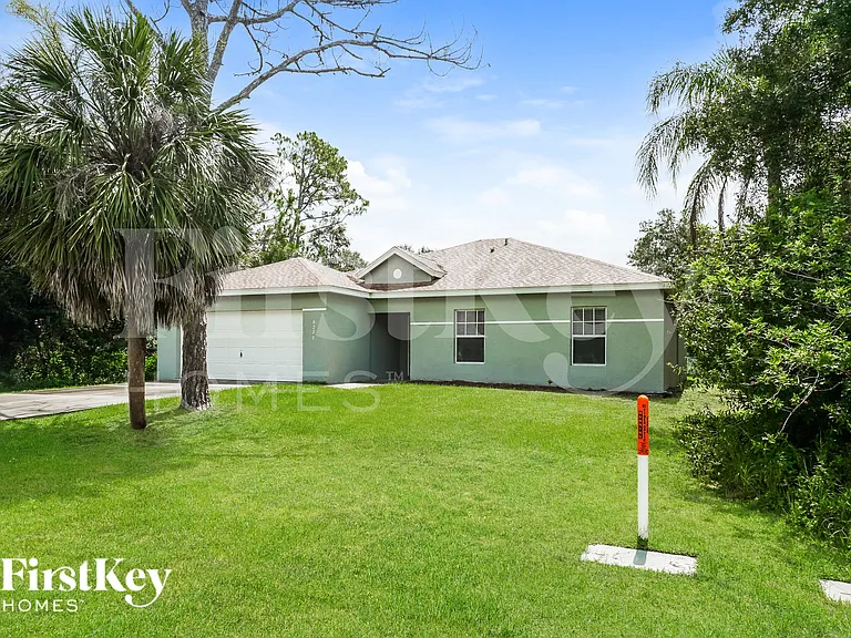 4220 S Cranberry Blvd — Photo 2