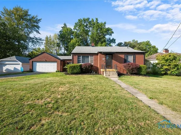 623 E Elm St, Wauseon, OH 43567