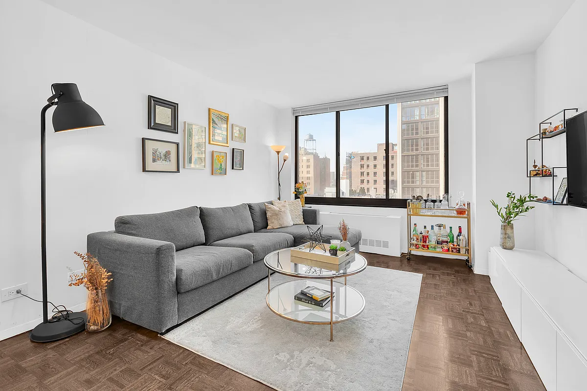 215 West 95th St Unit 10L  