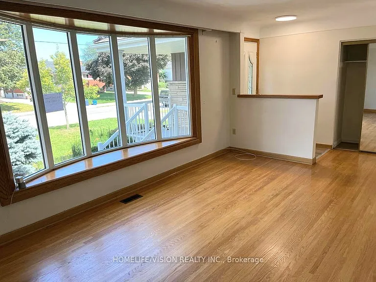 16 Nova Dr #UPPER — Photo 11