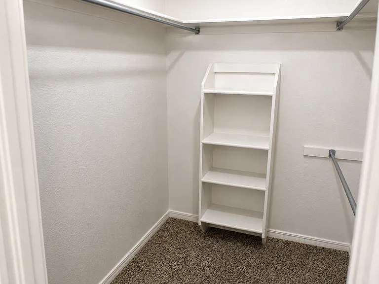 1724 Lionsgate Cir — Photo 15