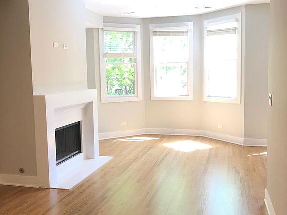 2nd image of 2320 N Southport Ave #2K1