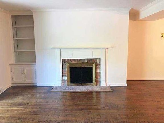 4th image of 25 Millbrook Hollow Ln #B2
