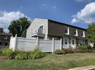 1489 Woodcutter Ln UNIT D, Wheaton, IL 60189