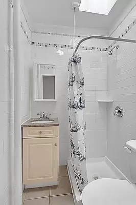 Rented by Compass | media 6